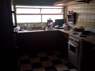 Casa de cuatro ambientes en planta alta en venta en Haedo Norte