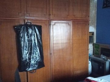 Casa de cuatro ambientes en planta alta en venta en Haedo Norte