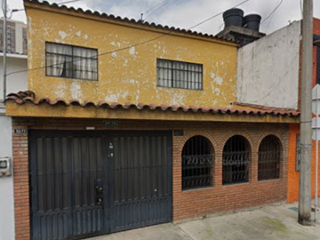 casa en venta en la fragua. Cod V7169401