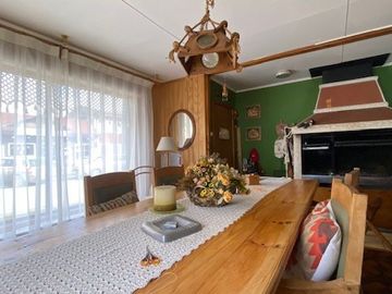 Amplia casa en venta de 600 m2, 4 dorm.y 2 baños en Natales