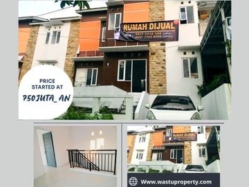 RUMAH SIAP HUNI 2 LANTAI UTARA ALUN - ALUN WATES