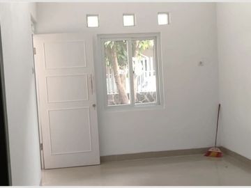 RUMAH SIAP HUNI GADING SERPONG SEKTOR 6 JUAL CEPAT