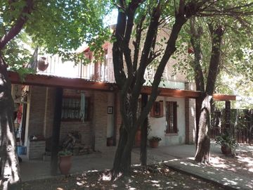 Juan J. Castro 700 Gral. Rodriguez - Quinta 3 ambientes en venta