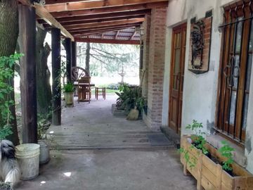 Juan J. Castro 700 Gral. Rodriguez - Quinta 3 ambientes en venta