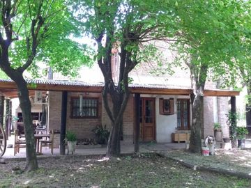Juan J. Castro 700 Gral. Rodriguez - Quinta 3 ambientes en venta