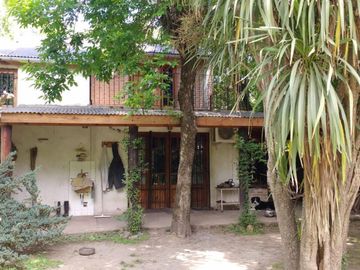 Juan J. Castro 700 Gral. Rodriguez - Quinta 3 ambientes en venta