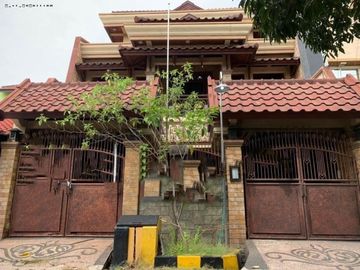 Rumah Rungkut Mapan Barat, STRATEGIS