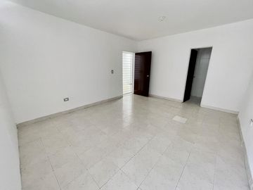 casa-local en venta en la playa. Cod V12517