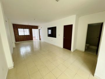 casa-local en venta en la playa. Cod V12517