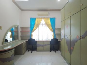 Villa di Jl. Malaka ( Dekat Madong Lubis )