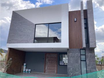 Casa En Venta En La Antigua Cementera