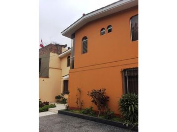 Ocasión, casa, 300 m2, Av. Ayacucho, Surco, ideal Proyecto