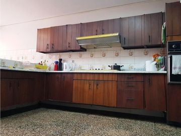 Ocasión, casa, 300 m2, Av. Ayacucho, Surco, ideal Proyecto