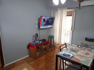 MUY BONITO DEPTO DE 2 AMB EN EXCELENTE ZONA DE PARQUE CHACABUCO