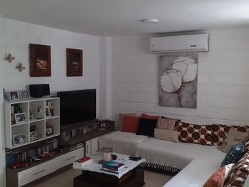 Se Vende Casa Cerca del Mar en Ballenita