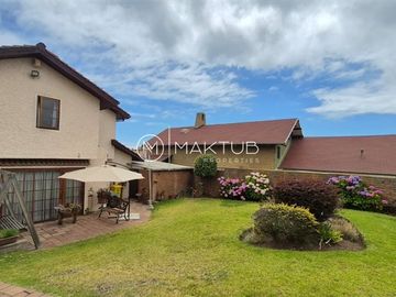 Casa en venta de 4 dorm. en Viña del Mar