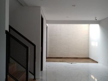 Rumah Minimalis Dalam Cluster di Tengah BSD dan Bintaro Rp. 2,1 M Nego