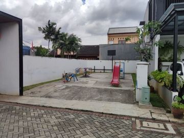 Rumah Minimalis Dalam Cluster di Tengah BSD dan Bintaro Rp. 2,1 M Nego