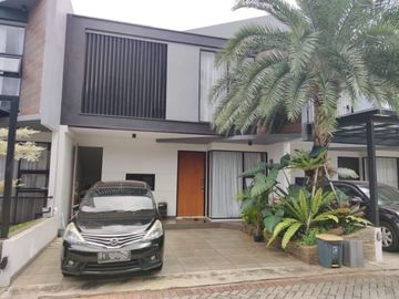 Rumah Minimalis Dalam Cluster di Tengah BSD dan Bintaro Rp. 2,1 M Nego