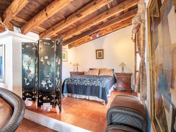 OPORTUNIDAD Casa en VENTA en Bosque de las Lomas (Privada Real de las Lomas)