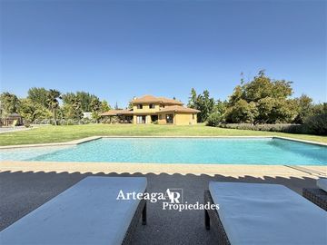 Casa arriendo,Algarrobal,Chicureo incluye jardinero-pisciner