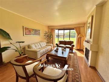 Casa arriendo,Algarrobal,Chicureo incluye jardinero-pisciner