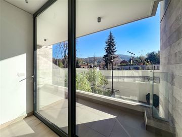Departamento en Venta en Vista Golf, La Dehesa (Dúplex con Jardín privado)