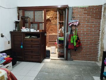 VENTA CASA CON LOCAL COMERCIAL
