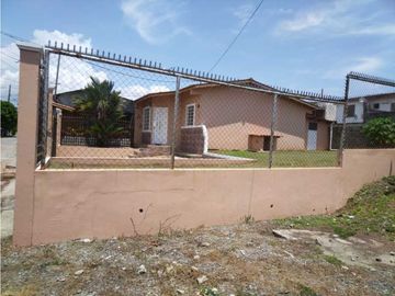 Se Vende Hermosa casa de esquina en Las Mañanitas, Los Nogales