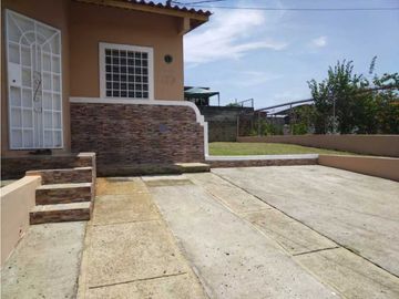 Se Vende Hermosa casa de esquina en Las Mañanitas, Los Nogales