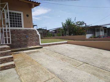 Se Vende Hermosa casa de esquina en Las Mañanitas, Los Nogales