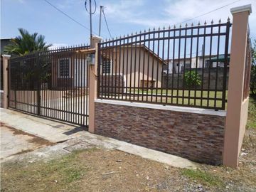 Se Vende Hermosa casa de esquina en Las Mañanitas, Los Nogales