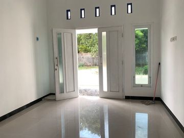 RUMAH SIAP HUNI TERLARIS DI SLEMAN DEKET JALAN JOGJA SOLO