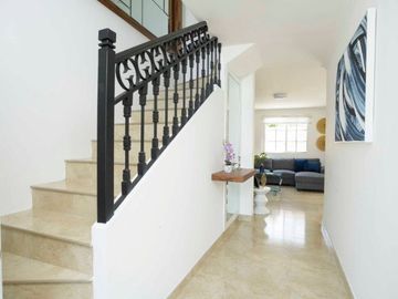 Venta de preciosa casa Acuarela Esquinera en Brisana- casalaguna- Cerca Riocentro dorado.
