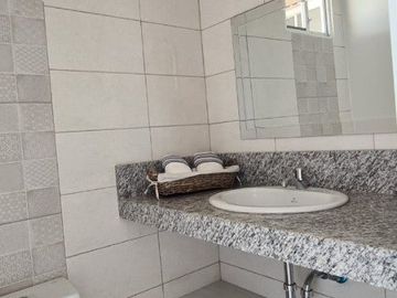 Venta de preciosa casa Acuarela Esquinera en Brisana- casalaguna- Cerca Riocentro dorado.
