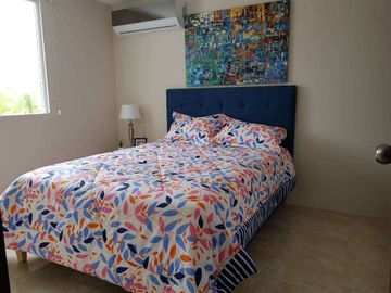 Venta de casa moderna en Urb. Casalaguna/Buen financiamiento/A pocos minutos de Riocentro Dorado y Plaza Batan.