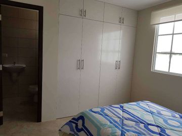 Venta de casa moderna en Urb. Casalaguna/Buen financiamiento/A pocos minutos de Riocentro Dorado y Plaza Batan.