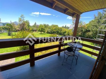 Casa Vendo 5D 4B Piscina Quincho paneles solares Talagante
