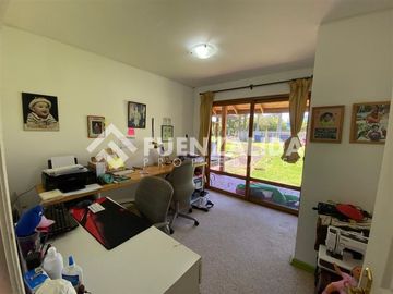 Casa Vendo 5D 4B Piscina Quincho paneles solares Talagante