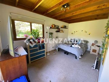 Casa Vendo 5D 4B Piscina Quincho paneles solares Talagante