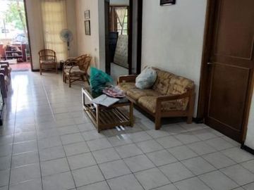 Rumah Vila Valensia hadap barat row 3mobil
