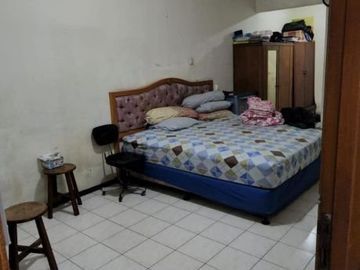 Rumah Vila Valensia hadap barat row 3mobil