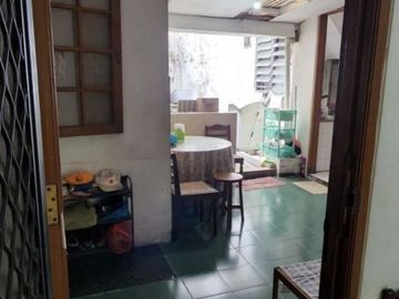 Rumah Vila Valensia hadap barat row 3mobil