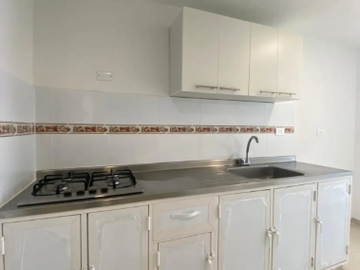 apartamento en arriendo en el tabor. Cod A127271