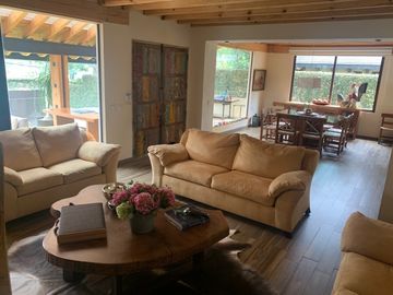 CASA EN VENTA EN AVANDARO CON EXCELENTE UBICACION