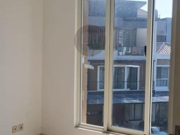 Rumah Dijual 3 Lantai di Glof Residence Kemayoran Jakarta Pusat