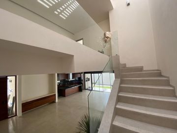 Estrene casa moderna en privada de 4 casas