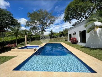 Casa en arriendo en conjunto campestre Makadamia, Manizales