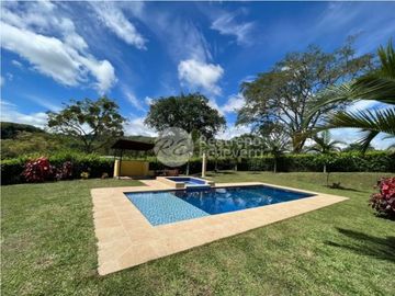 Casa en arriendo en conjunto campestre Makadamia, Manizales
