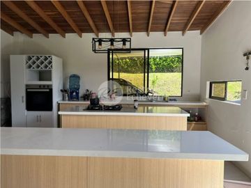 Casa en arriendo en conjunto campestre Makadamia, Manizales